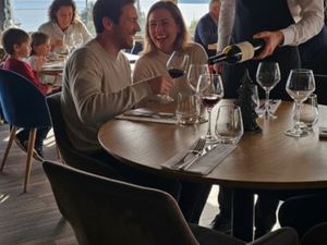 Fonds de Commerce Restaurant vue mer clé en mains et appartement de fonction