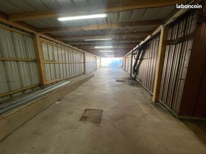 Local de stockage à louer 160 m²