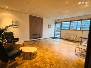 A LOUER - BUREAUX A PARTIR DE 18m² + Salle Attente + Salle Réunion