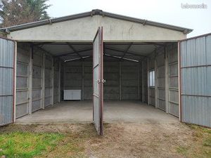A louer - Grand double garage - Beaufort en Vallée