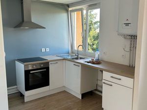 T3 rénové à neuf – Lumineux  calme  parking