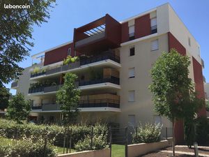 Bel appartement T2 moderne terrasse + box fermé