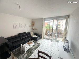Appartement T2 43 3 m carré - pied du métro La Vache