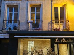 Immeuble 3 logements 1 magasin