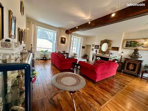 Maison Hyper centre Bourges 8 chambres