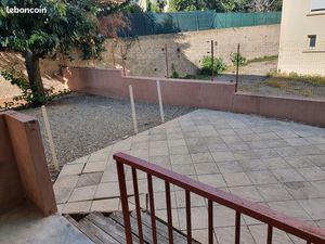 T2 rénové avec jardin ds bon quartier