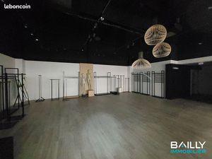 Local commercial 188 m² LA ROCHE SUR YON