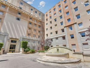 Service bureaux 137 m²