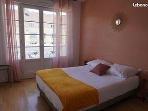 3 chambres face château