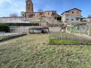 Terrain   jardin anneyron centre