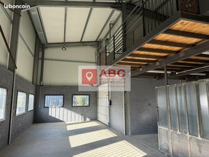 Local d'activité 130 m²