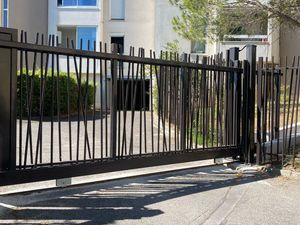 Garage ferme parc euromedecine
