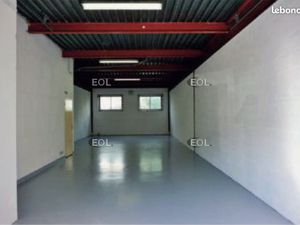 Local bureaux 160 m²