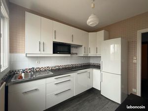 T2 de standing - Proche Facultés & Centre - Parking sécurisé  ascenseur - disponibilité im