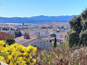 Maison mitoyen d'un cote - 100 m2