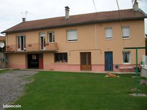 Appartement dans une maison a louer