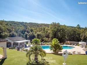 Villa 6 pièces 187 m²