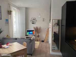 Studio à louer  calme  lumineux  tout équipé (cuisine  lave linge  lave vaisselle  nombreu