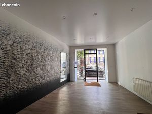 Boutique 78 m² CLAMART