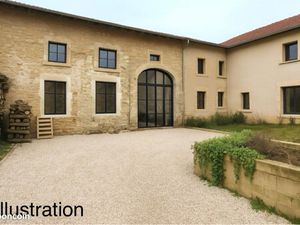 Maison/ grange 300 m2 sur terrain 500m2