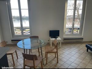Appartement F2 BLOIS centre vue sur la Loire