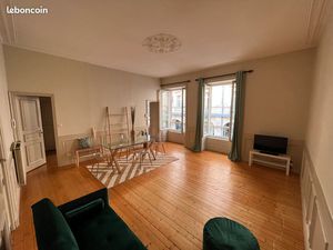 Magnifique appartement T3 meublé style Haussmannien