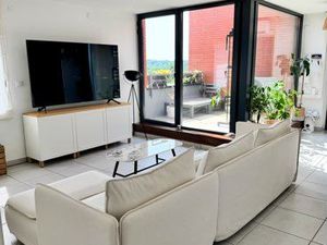 À vendre  Bel appartement T3 de 56 20m2 Balcon+Garage+2parkings