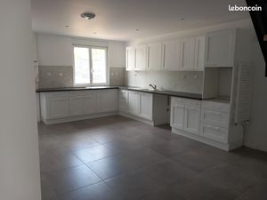 Dispo Sam 21 mars. Dpe A. 5 ch dont 2 suites 170m2 au calme