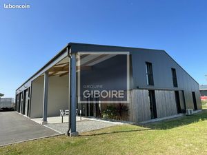 Local d'activité 130 m²