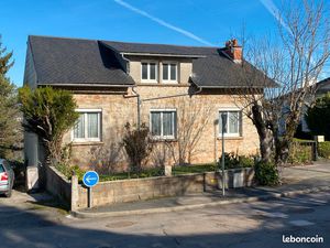 Grande maison individuelle avec la possibilité de créer 3 logements