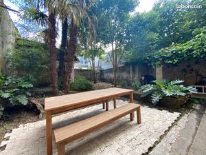 Grand T2 en rdc + jardin privé arboré. Rare en centre ville