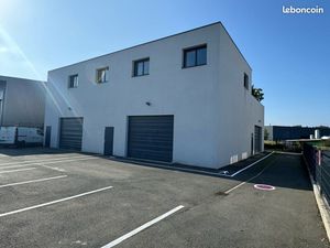 Bureau 17M2 petit budget à proximité immédiate N89