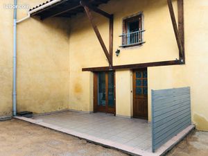 Loue maison de village