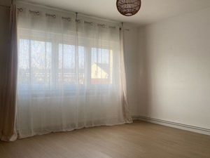 Appartement T3 refait à neuf – 73 m² – Florange – Garage – 900 cc