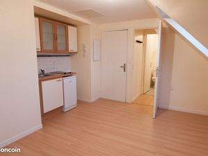 Appart avec 1 petite chambre séparée / tres calme