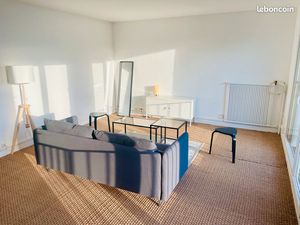 A louer  au centre de Garches (92)  appartement de 3 pièces  meublé  lumineux