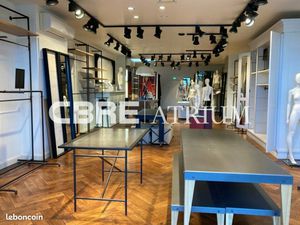 Local commercial 149 m²