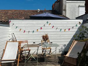 Loue appartement terrasse  lumière et sérénité au Jardin Public