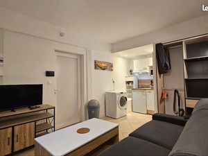 Studio rénové en centre ville