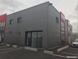 Local commercial 288 m²