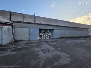 Local 160 m² Saint-Priest