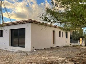 Maison Charleval 3 pièce(s) 80m2