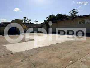 Local d'activité 486 m²