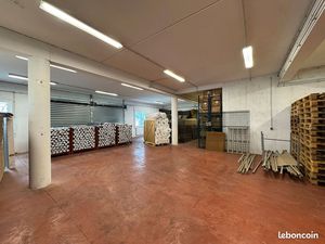 Local commercial 330 m² ALBI
