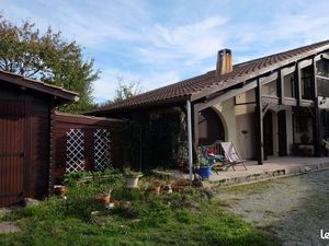 Maison familiale 110 m² + pièce annexe 23 m² aménageable – Jardin 1 000 m² – Ambarès-et-La