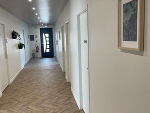 Bureau dans cabinet paramédical