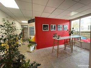 Location bureau meublé