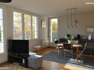 Appartement traversant 65 m² avec balcon  loggia et box fermé – Le Pecq (limite Le Vésinet