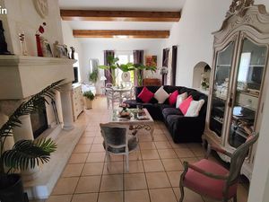 Villa de charme avec dépendance