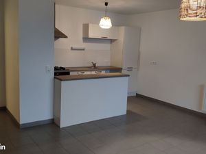 Appartement 3 pièces 66 m² A LOUER  libre
